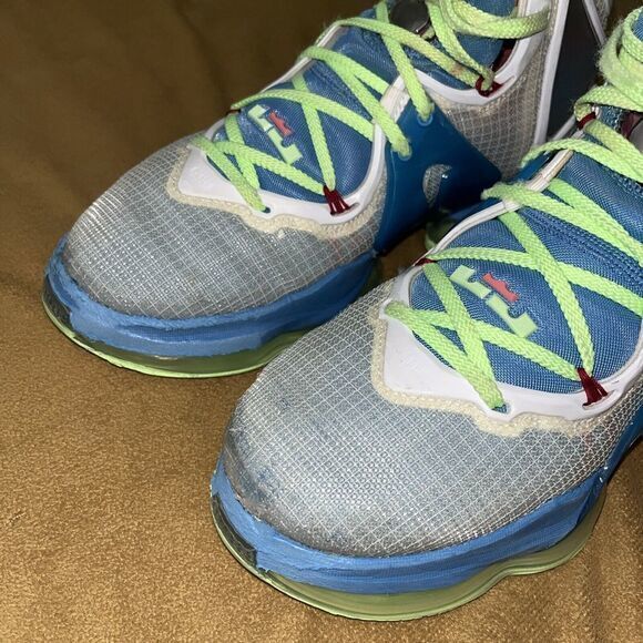 Nike Lebron XIX Men's Dutch Blue Basketball Shoes DC9339 400 7.5 Men's/9 Wmn - Picture 14 of 16